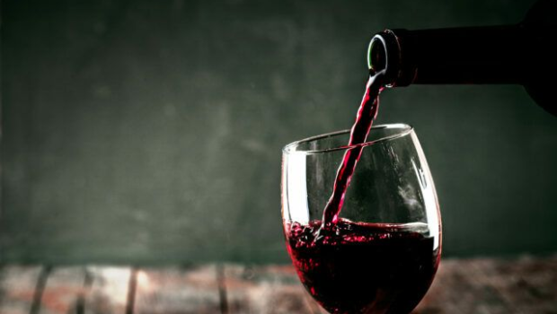 Spirtli içkilər koronavirusun qarşısını alır? - HƏKİMDƏN AÇIQLAMA