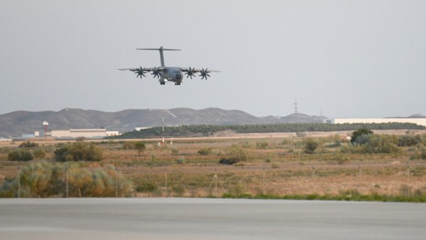 BƏƏ və Qətər təyyarələri Kabil aeroportuna eniş etdi
