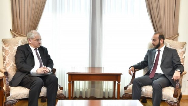 Rusiyalı həmsədr Ermənistanın XİN başçısı ilə GÖRÜŞDÜ