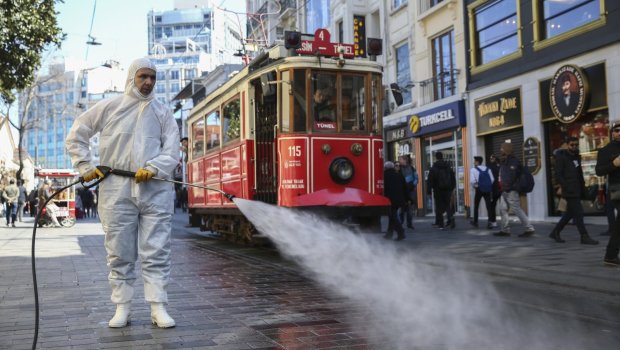 Qonşu ölkədə vəziyyət kritikləşir: Günlük yoluxma sayı 20 mini keçdi