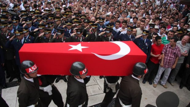 Türkiyənin hərbçisi şəhid oldu – PKK/YPG terrorçuları raket zərbələri endirib