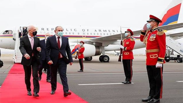 Paşinyan Gürcüstanda səfərdədir