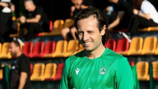 Kipr klubunun futbolçusu 