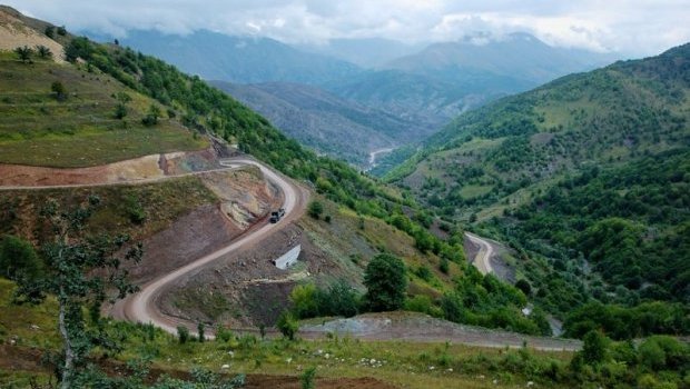 Azərbaycan Gorus-Qafan yolunda yeni lövhələr qoydu – FOTO