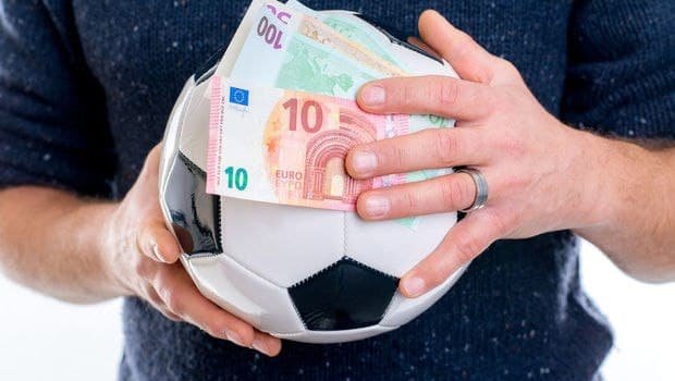 UEFA-nın maliyyə vəsaiti 