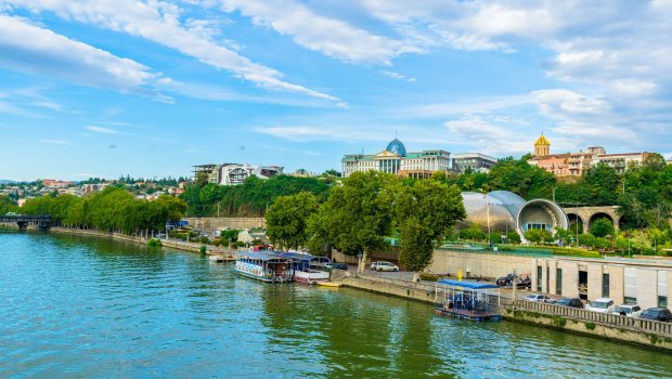 Bu şəhərdə müxalifət və media nümayəndələri əleyhinə bannerlər quraşdırıldı - FOTO