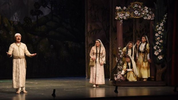 Pandemiya şəraitində teatrda ilk tamaşa nümayiş olunur