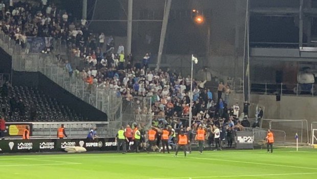 Çempionatda kütləvi dava - VİDEO 