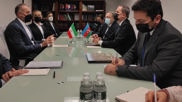 Ceyhun Bayramov iranlı həmkarı ilə hansı məsələləri müzakirə etdi?