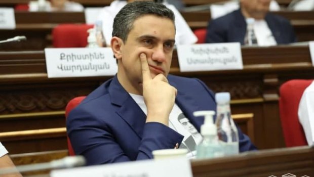 Robert Köçəryanın adamı: “Müharibənin ilk günündə Ərdoğan əlimizi, Nikol isə dilimizi bağladı”