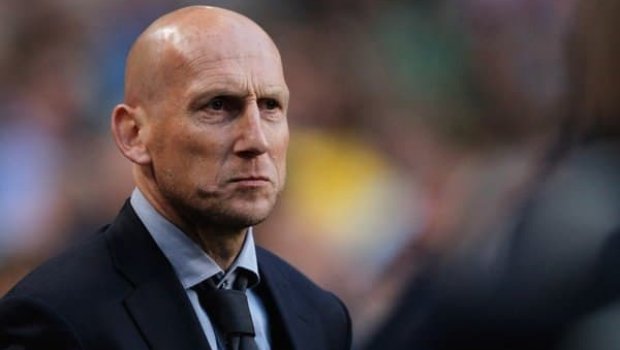 Məşhur futbolçu klubdan qovuldu