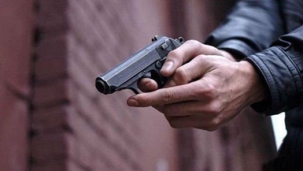 Sabiq futbolçusu İstanbulda insanlara atəş açdı - SƏBƏB - FOTO