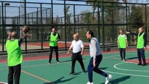 Ərdoğan nazirlərlə basketbol oynadı - FOTO