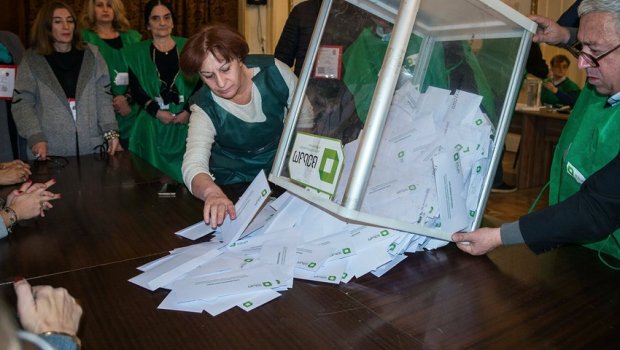 Gürcüstanda seçkidə “exit-poll”un nəticələri...