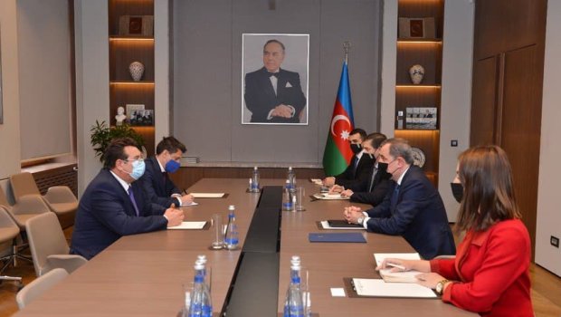 Ceyhun Bayramov səfir Vasile Soareni ilə ikitərəfli əməkdaşlığı müzakirə etdi - FOTO