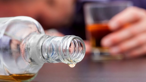 Rusiyada saxta spirtli içkidən ölənlərin sayı ARTDI 