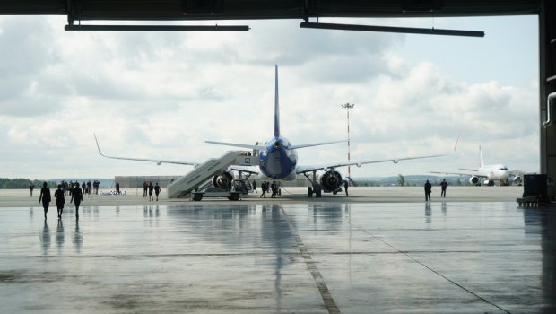 İranlı nazirin təyyarəsinə Livanda yanacaq vermədilər