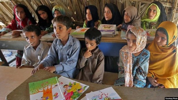 İran rəsmilərindən etiraf: “Uşaqlar pis qidalanırlar” – FOTO