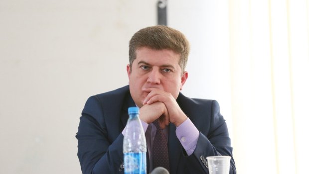 Erkin Qədirlidən Respublika günü ilə bağlı dəyişikliyə ETİRAZ 