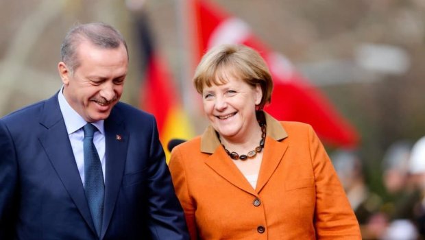 Merkel İstanbula gəlir - Ərdoğanla görüşəcək