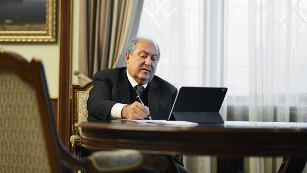 Ermənistanda yeni siyasi böhran – Prezidentin müraciəti RƏDD EDİLDİ
