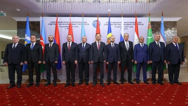 Ceyhun Bayramov MDB-nin iclasında iştirak edir - FOTO