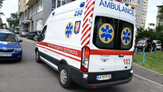 Ukraynada diplomat bağ evində ölü tapıldı