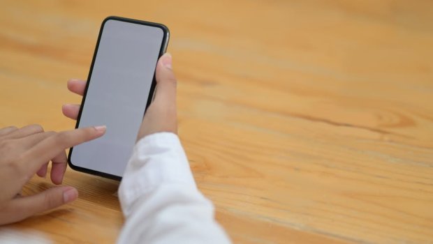 Mobil telefon sabiq futbolçunun həyatına SON QOYDU