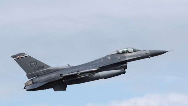 ABŞ F-16 qırıcılarını Rusiya sərhədinə göndərdi – SƏBƏB