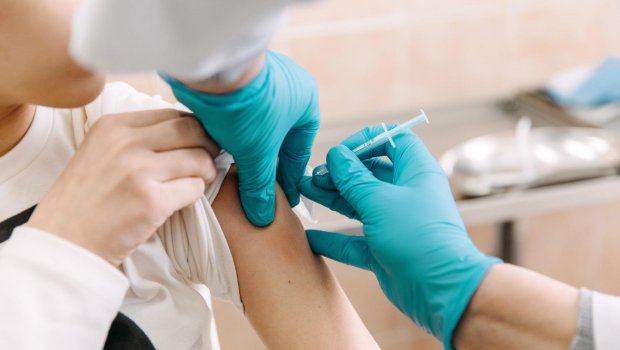 Azərbaycanda koronavirus əleyhinə 4-cü doza vaksin vurdurmağa İCAZƏ VERİLDİ 