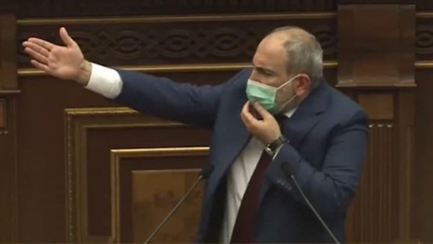 Paşinyan parlamentdə OD PÜSKÜRDÜ: “5 milyard verdilər, satdılar, aldılar…” - VİDEO