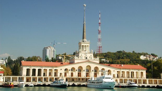 Liderlər niyə Moskvada yox, Soçidə görüşəcək? - 