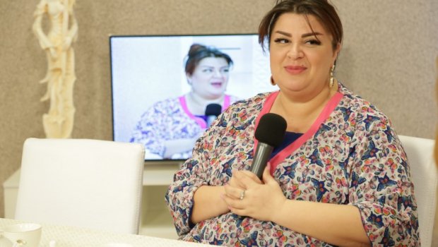 Aktrisa canlı yayımda ərindən danışıb ağladı – \