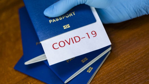 Keçmiş deputatın şirkəti COVID pasportu satmaqda ittiham olundu