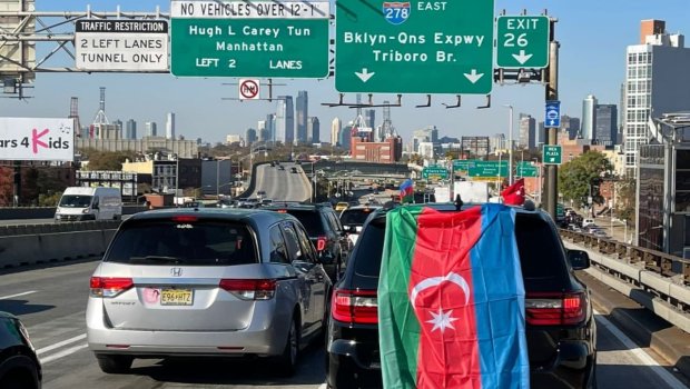 Nyu-Yorkda Zəfər Günü münasibətilə avtoyürüş keçirildi – FOTO