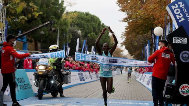 İstanbulda qitələrarası qaçış MARAFONU - FOTO