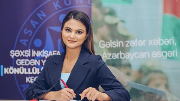 Zəfər konsertində yıxılan aparıcının qolu sındı - FOTO