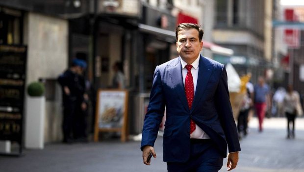 Saakaşvili qan qusmağa başladı – Yanına HƏKİM BURAXMIRLAR