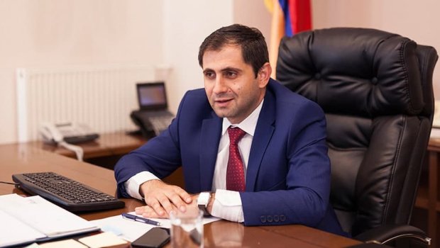 Yeni müdafiə nazirini Paşinyanın yerinə hazırlayırlar? - ERMƏNİ MEDİASİ YAZIR