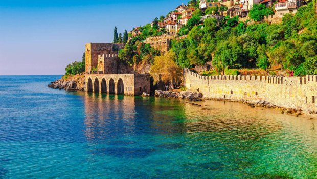 Azərbaycanlı qadının unudulmuş çantası Türkiyədə panika yaratdı - FOTO