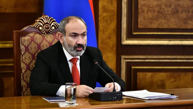 Paşinyanın ikibaşlı siyasəti: “Rus delimitasiyası” yoxsa “həmsədr sülhü”?