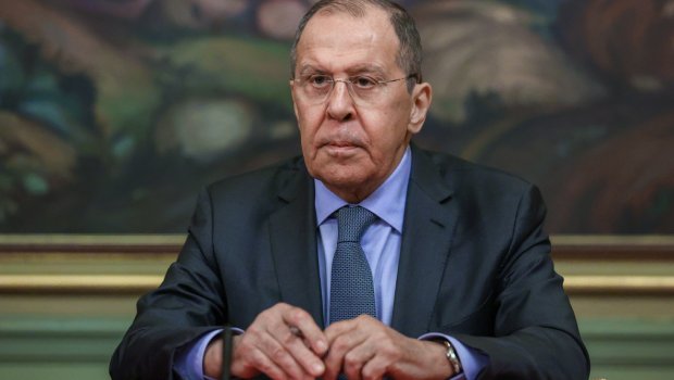 Lavrov Rusiya haqqında çıxış edərkən çaşıb ingilis dilində danışdı - VİDEO