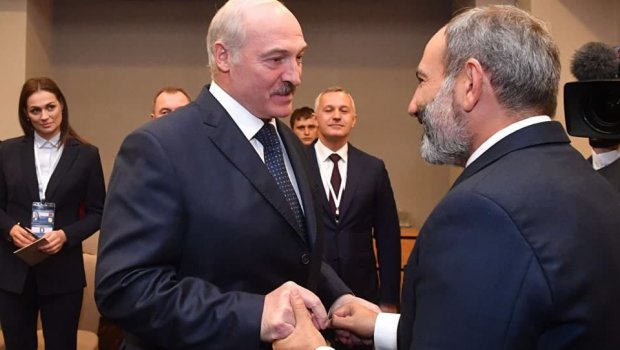 Paşinyan sərhəddəki vəziyyəti Lukaşenko ilə MÜZAKİRƏ etdi