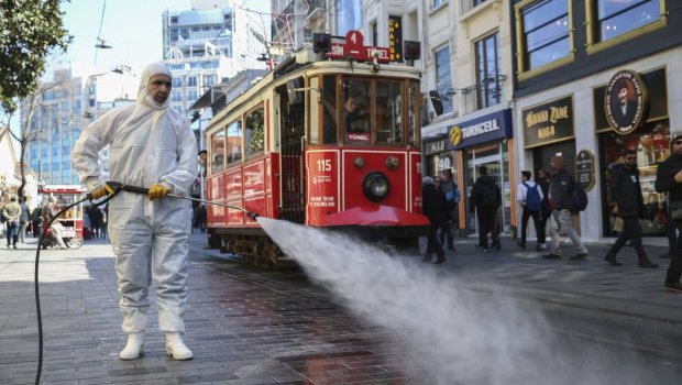 Türkiyədə yoluxan və ölənlərin sayı artdı - SON VƏZİYYƏT