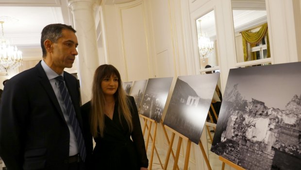 Parisdə sərgi: Erməni vandalizmi azərbaycanlı fotoqrafın FOTOLARINDA