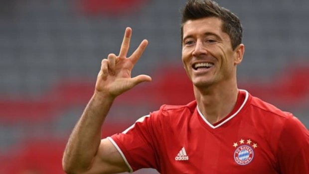 Levandovski ilin ən yaxşı futbolçusu seçildi, Messi isə...