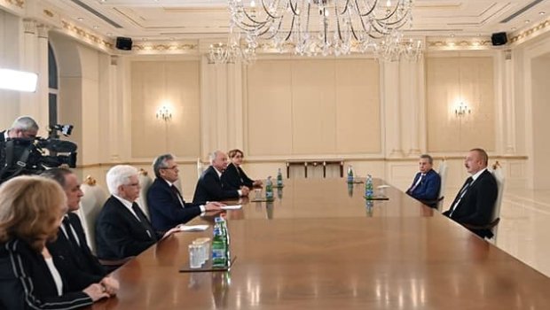 Dövlət başçısı Aleksandr Sergeyevi qəbul etdi