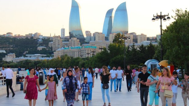 “Biz ucaboy xalq deyilik, çalışmalıyıq ki... “ - Cavid Qurbanov