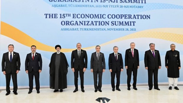 Aşqabadda İƏT-in XV Zirvə Toplantısının iştirakçılarının şərəfinə rəsmi nahar verilib