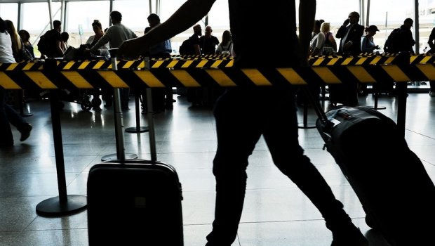 “Bu hakimiyyətə ümid bağlamırıq” - Zvartnots hava limanı Rusiyaya gedənlərlə doludur